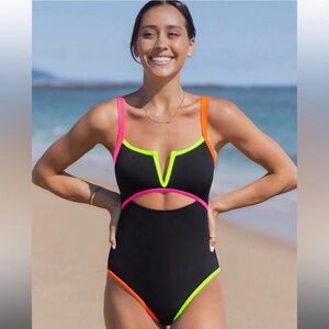 Popvil V-Wire Color Block Cutout One Piece Swimsuit
